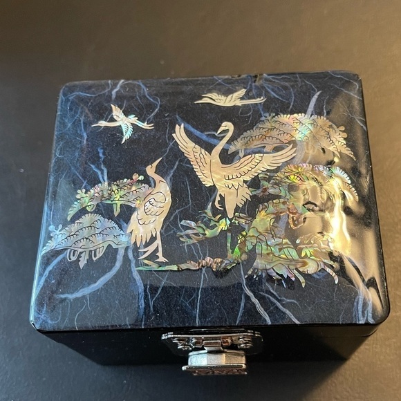 Bird detail hand made mini jewelry box